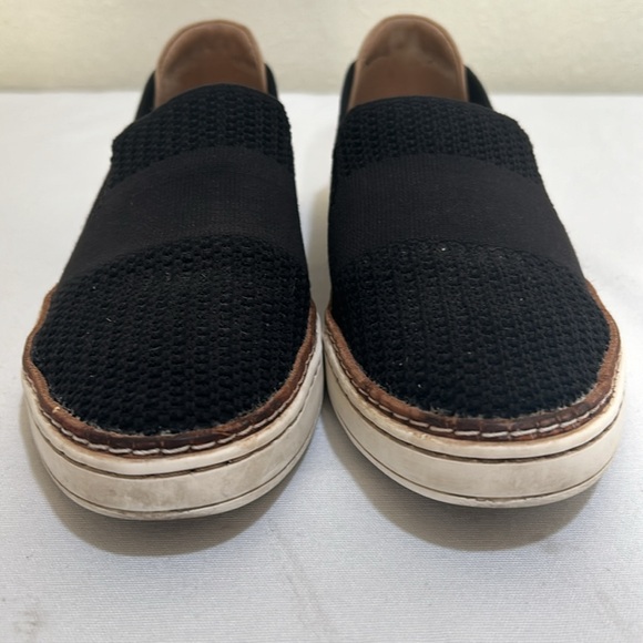 UGG WOMENS SAMMY SLIP ON LOAFER BLACK Sz 8.5 - Picture 5 of 9